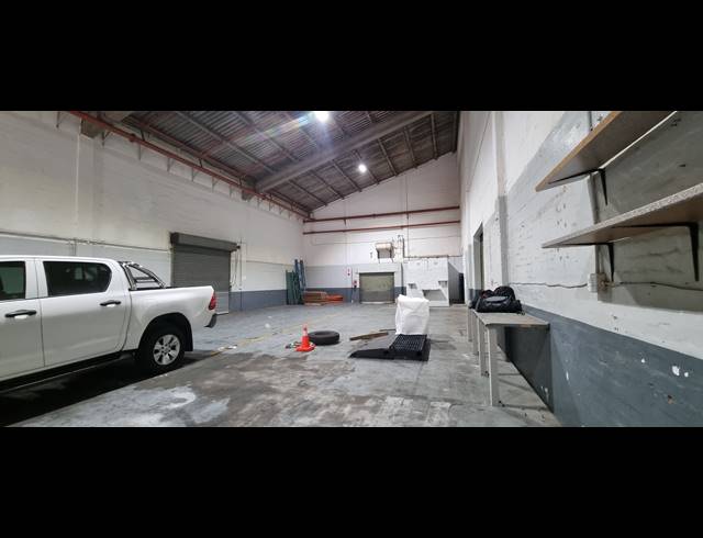 312M² MINI FACTORY TO LET IN JACOBS